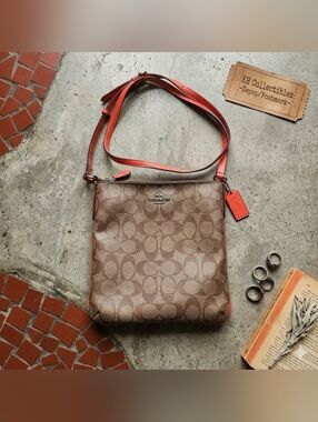 COACH Signature Canvas North South Crossbody File Bag Khaki Orange NWOT Pristine